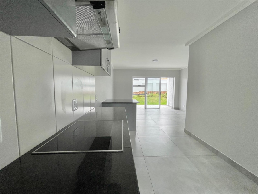 2 Bedroom Property for Sale in Reebok Western Cape